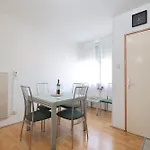 Apartament Azzurro E Bianco