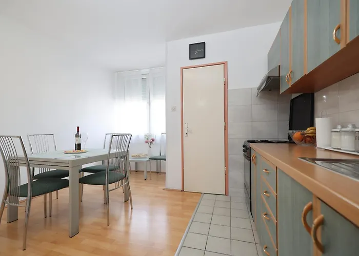 Azzurro E Bianco Apartment *